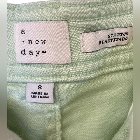 A New Day Light Green Stretch Cropped Slash Pocket Jeans Size 8 - Picture 4 of 5